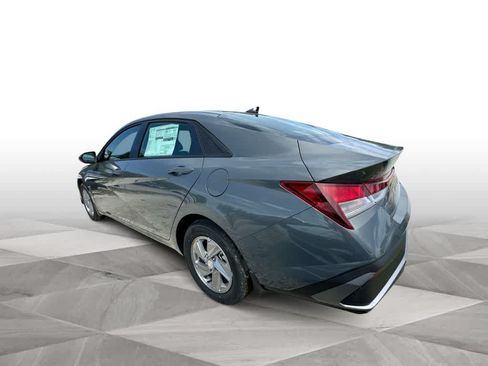New 2026 Hyundai Elantra SE FWD image 6