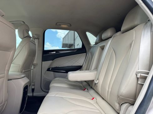 Used 2018 Lincoln MKC Premiere FWD image 20