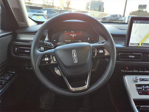 Certified 2022 Lincoln Aviator 2WD w/ Premium Package image 13