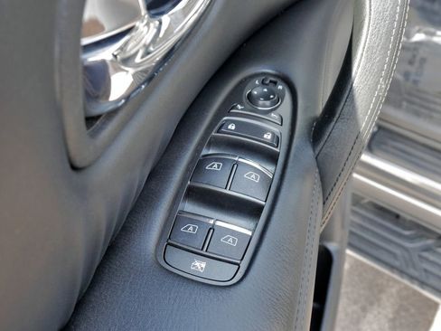 Used 2023 Nissan Armada SV image 20