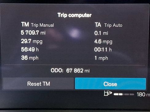 Used 2023 Volvo XC40 B5 Core AWD/4WD image 13