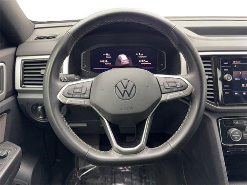Used 2022 Volkswagen Atlas Cross Sport SE w/ Panoramic Sunroof Package image 48