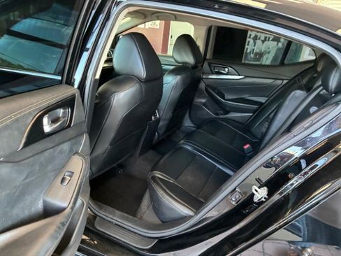 Used 2021 Nissan Maxima 3.5 SV w/ Floor Mat Group FWD image 25