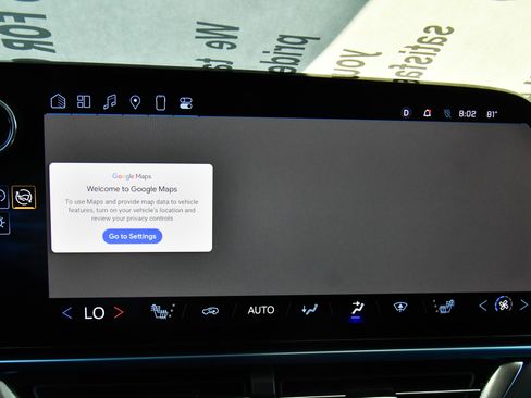 Used 2025 Chevrolet Equinox EV LT FWD image 30