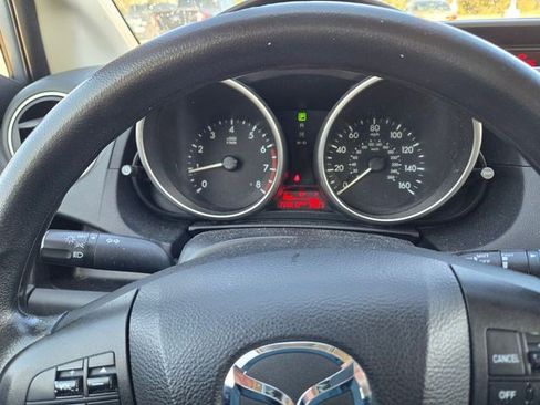 Used 2012 MAZDA MAZDA5 Sport image 18