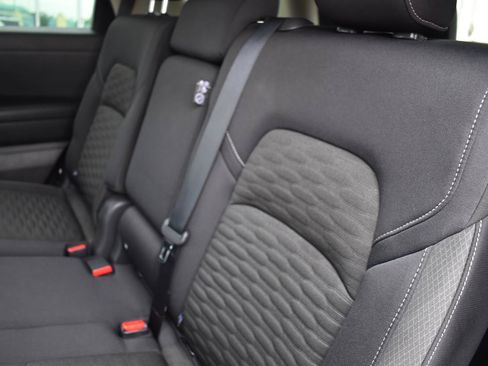 Used 2024 Nissan Pathfinder SV FWD image 50