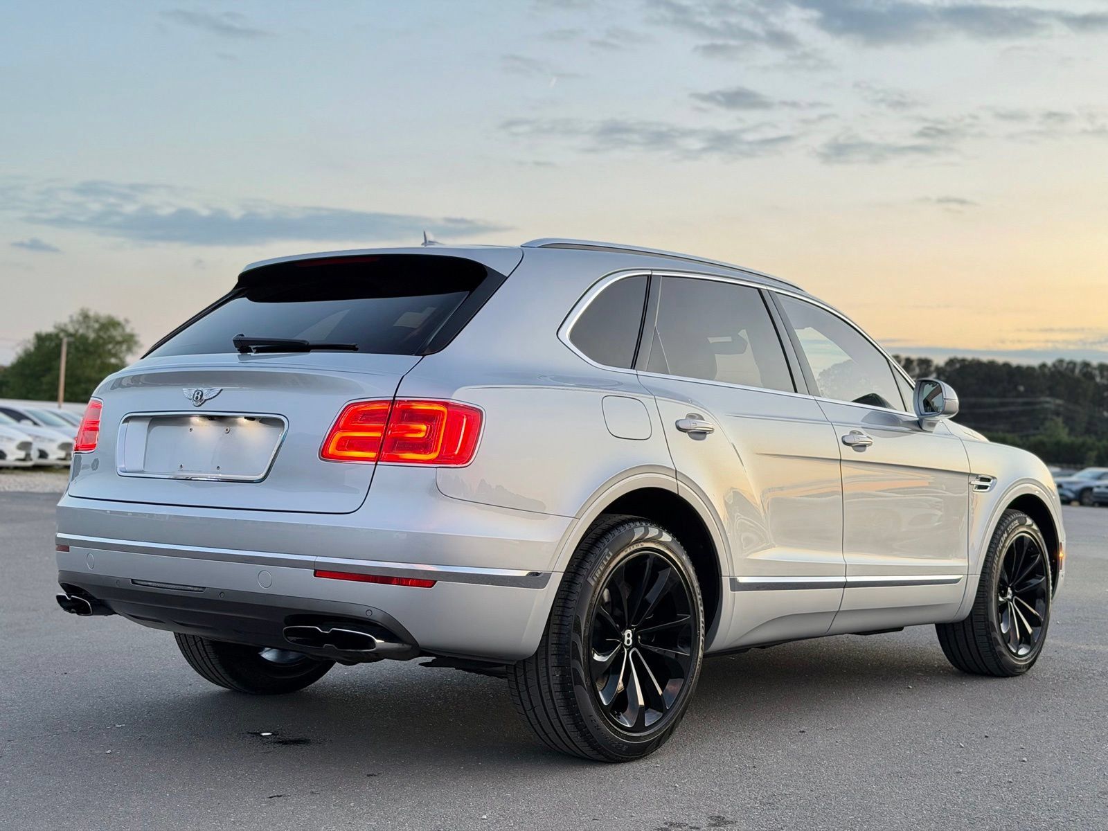 Used 2019 Bentley Bentayga AWD/4WD image 8