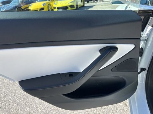 Used 2020 Tesla Model 3 Standard Range Plus image 28