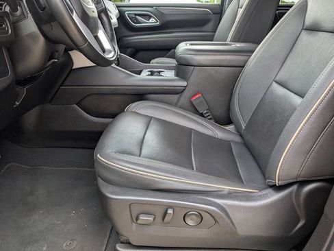 Used 2023 GMC Yukon XL SLT AWD/4WD image 18
