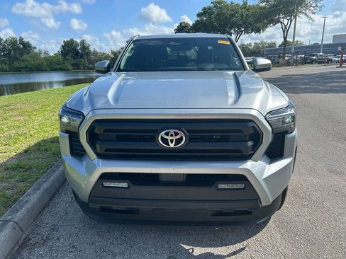 Used 2025 Toyota Tacoma SR5 RWD image 9