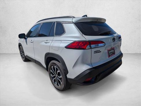 Used 2025 Toyota Corolla Cross AWD Hybrid w/ Moonroof Package image 8