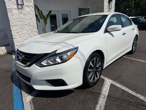 Used 2016 Nissan Altima 2.5 S w/ Power Driver Seat Package FWD image 3