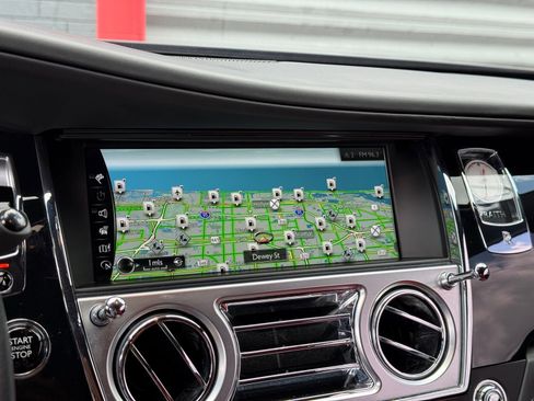 Used 2019 Rolls-Royce Wraith RWD image 26