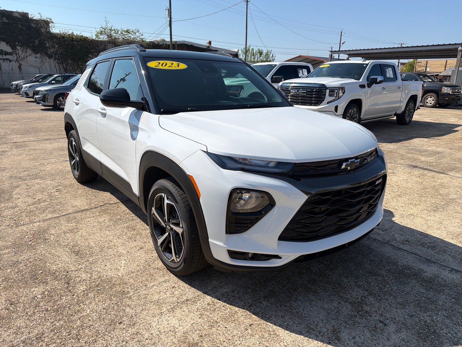 Used 2023 Chevrolet TrailBlazer RS w/ Convenience Package AWD/4WD image 2
