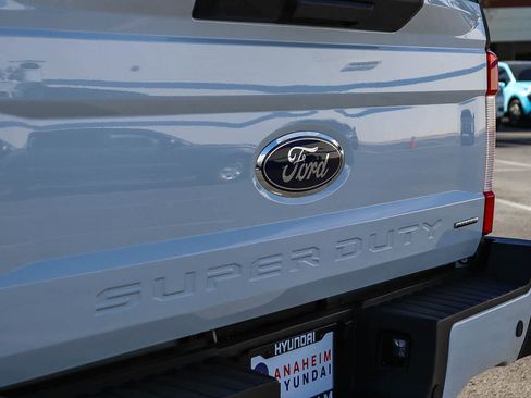 Used 2019 Ford F250 XLT w/ XLT Value Package AWD/4WD image 10