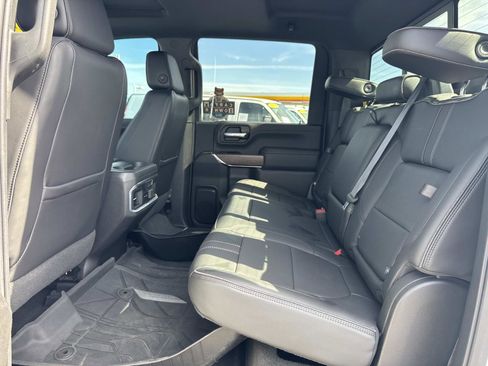 Used 2022 Chevrolet Silverado 2500 High Country w/ Technology Package image 25