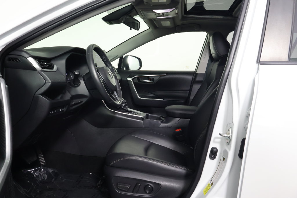 Used 2023 Toyota RAV4 XLE Premium AWD/4WD image 10