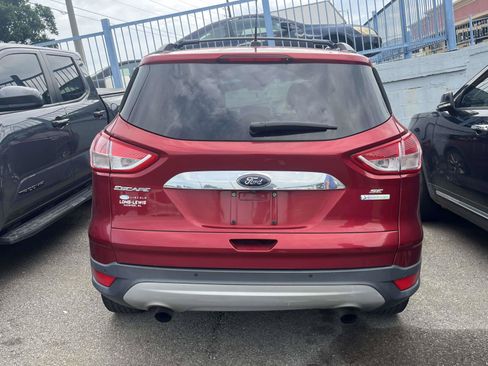 Used 2015 Ford Escape SE w/ SE Chrome Package FWD image 3