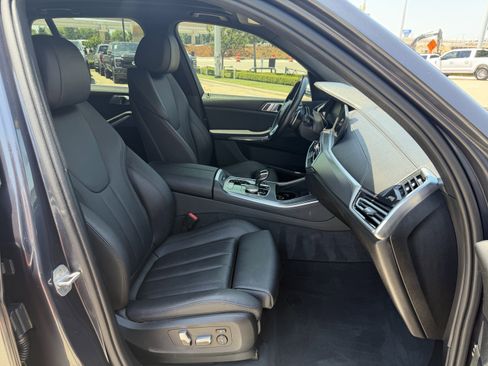 Used 2019 BMW X5 xDrive40i w/ Convenience Package AWD/4WD image 32