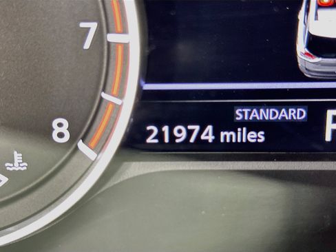 Used 2023 Nissan Rogue SV w/ SV Premium B Package FWD image 19