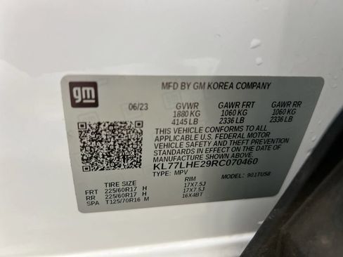 Used 2024 Chevrolet Trax LT w/ Driver Confidence Package FWD image 27
