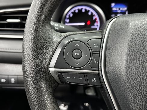 Used 2021 Toyota Camry LE image 17