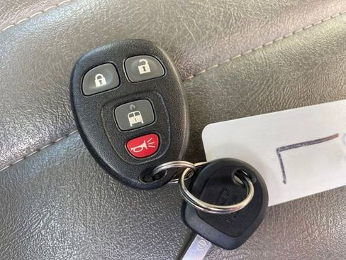 Used 2024 Chevrolet Express 2500 Extended image 18