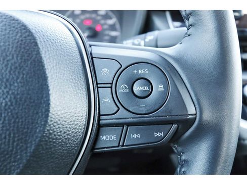 Used 2025 Toyota Corolla SE image 16