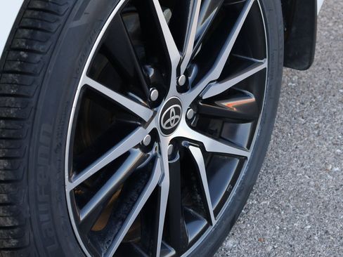 Used 2024 Toyota Camry SE image 36