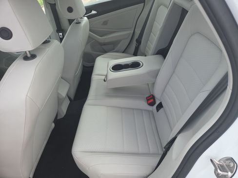 Certified 2024 Volkswagen Jetta SE FWD image 7