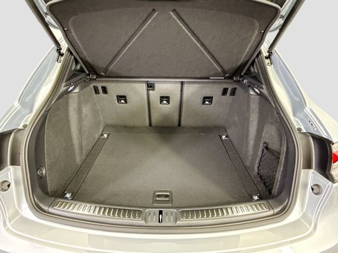 Used 2026 Porsche Macan AWD/4WD image 29