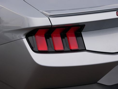 Used 2024 Ford Mustang Premium image 17