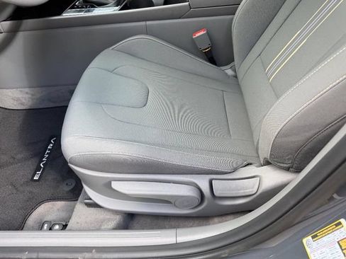 New 2026 Hyundai Elantra Hybrid FWD image 17