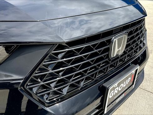 Used 2025 Honda Accord Sport image 30
