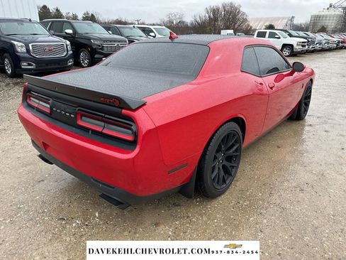 Used 2016 Dodge Challenger SRT Hellcat image 6