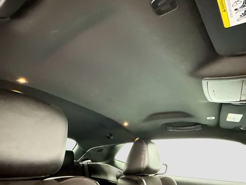 Used 2019 Dodge Challenger R/T Scat Pack RWD image 17