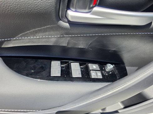 Certified 2025 Toyota Corolla SE w/ SE Package FWD image 10