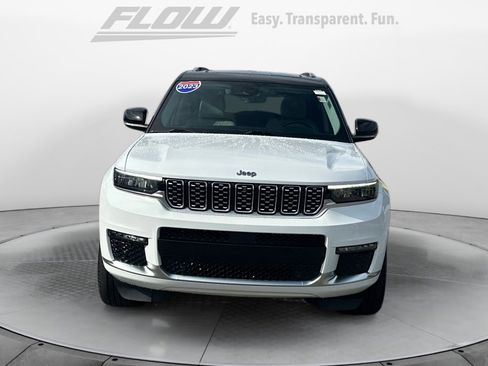 Used 2023 Jeep Grand Cherokee L Summit w/ Luxury Tech Group V image 2