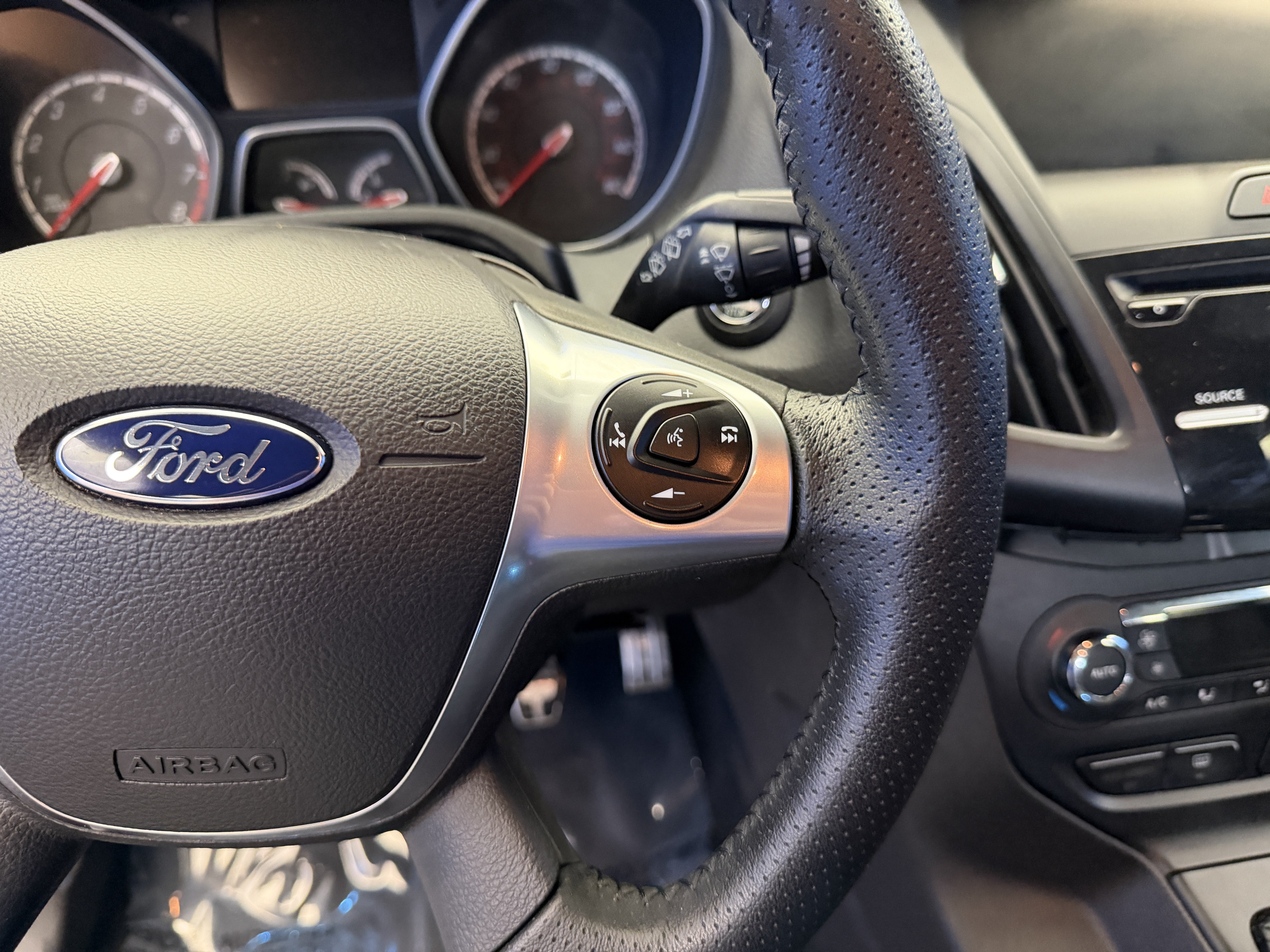 Used 2014 Ford Focus ST w/ Equipment Group 202A FWD image 16