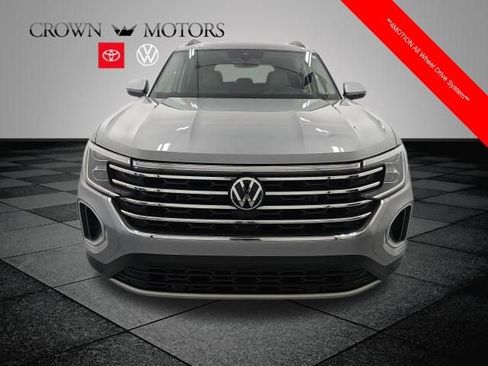 Used 2026 Volkswagen Atlas SE AWD/4WD image 2