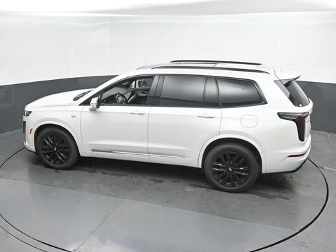 Used 2023 Cadillac XT6 Sport AWD/4WD image 37