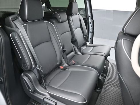 New 2026 Honda Odyssey Touring image 24