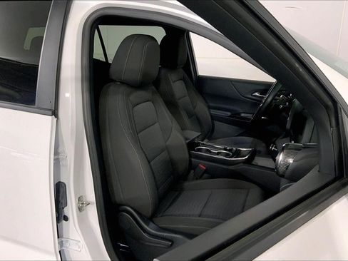 Used 2026 Chevrolet Equinox LT FWD image 7