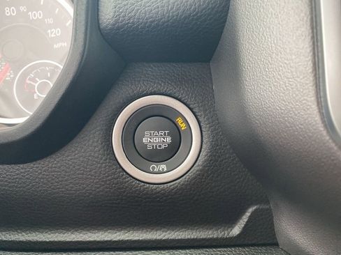 New 2026 RAM 1500 4x4 Crew Cab image 22