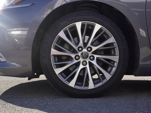 Used 2019 Lexus ES 350 Premium image 7