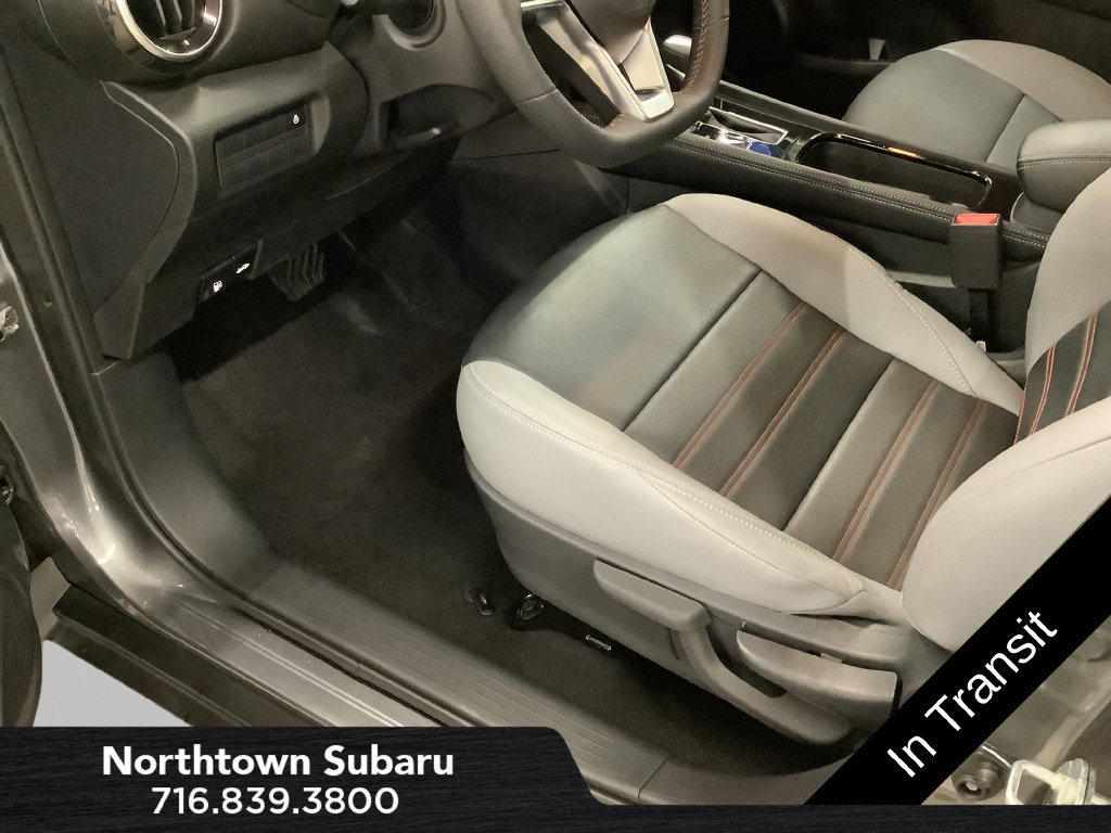 Used 2024 Nissan Kicks SR w/ SR Premium Package FWD image 29