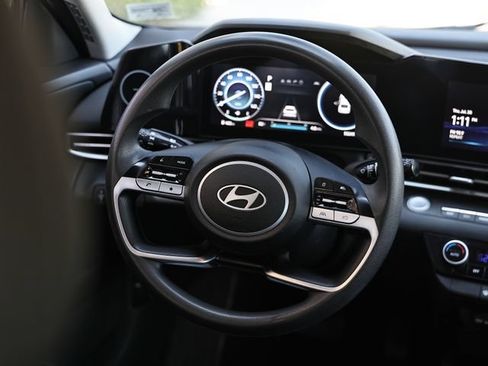 Used 2024 Hyundai Elantra SEL FWD image 26