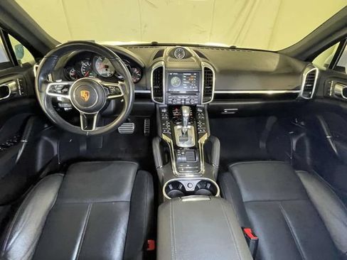 Used 2015 Porsche Cayenne S AWD/4WD image 23