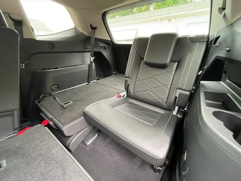 Certified 2025 Volkswagen Atlas SE AWD/4WD image 10