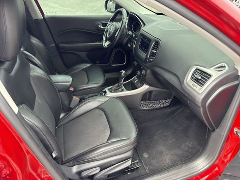 Used 2018 Jeep Compass Latitude w/ Popular Equipment Group image 28